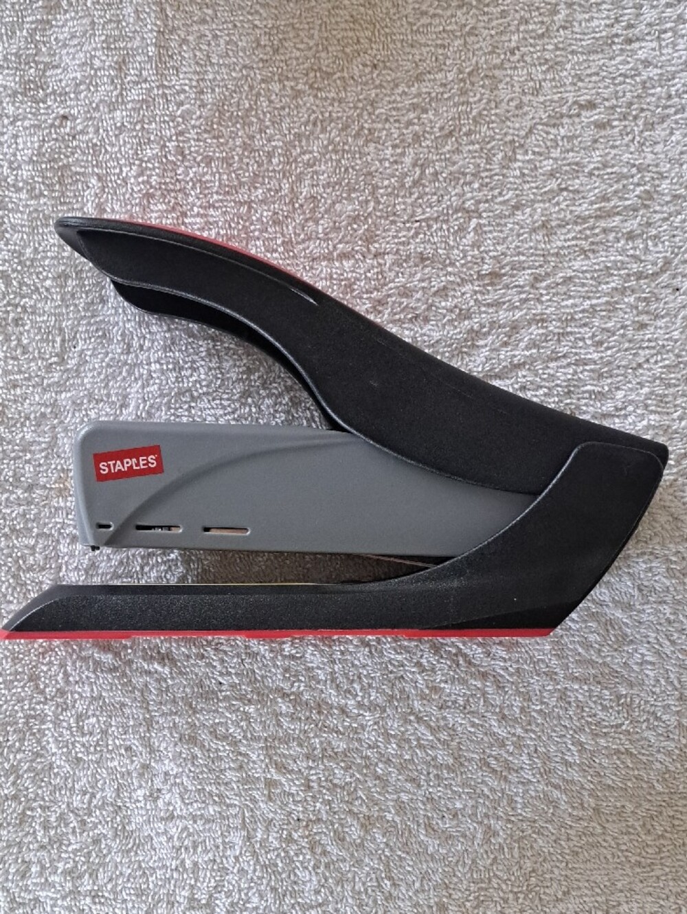 Staples One‑Touch Desktop Stapler - Picture 2 of 4